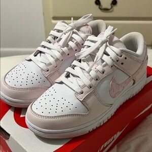 Nike Women's White and Light Pink Sneakers